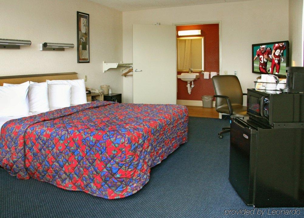 Red Roof Inn St Louis - Westport - Maryland Heights Ascalon Bagian luar foto