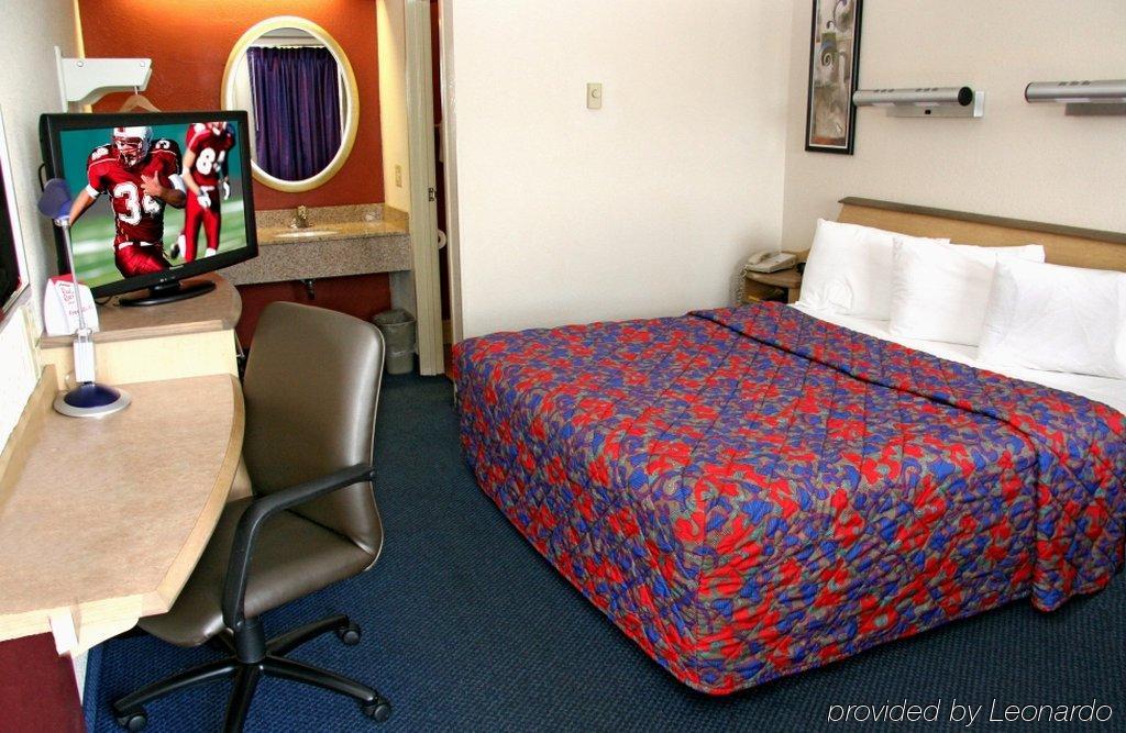 Red Roof Inn St Louis - Westport - Maryland Heights Ascalon Bagian luar foto
