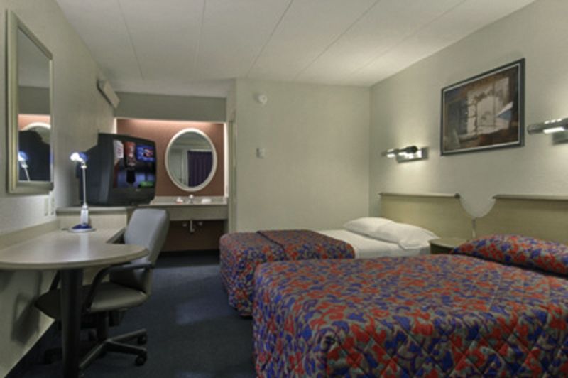 Red Roof Inn St Louis - Westport - Maryland Heights Ascalon Bagian luar foto